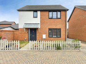 Tartan Close- click for photo gallery